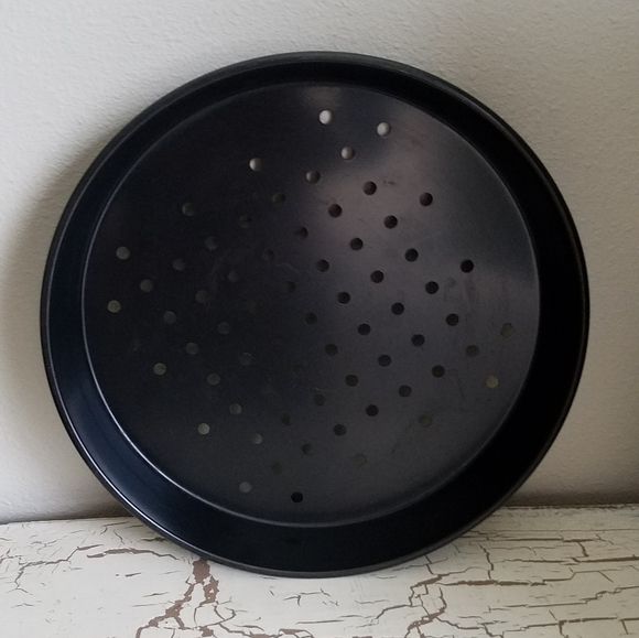 Kitchen 39 Pizza Pan Baking Pan With Holes Good Used Poshmark